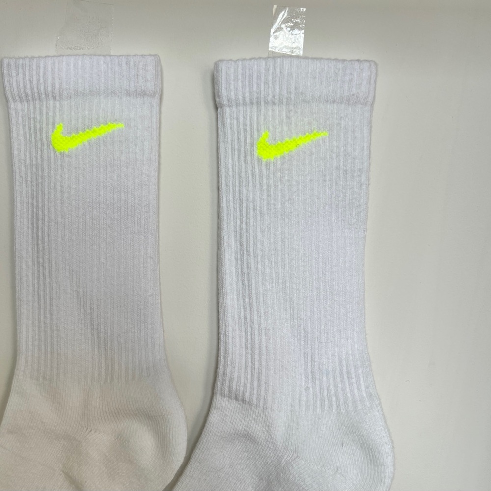 Nike white neon yellow swoosh tall ribbed socks - Picture 4 of 5